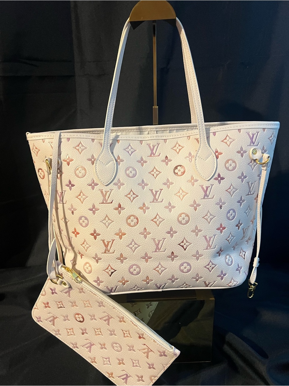 Louis Vuitton “Fashion” White and Pink Monogram Neverfull Tote with Pouch - Picture 7 of 11
